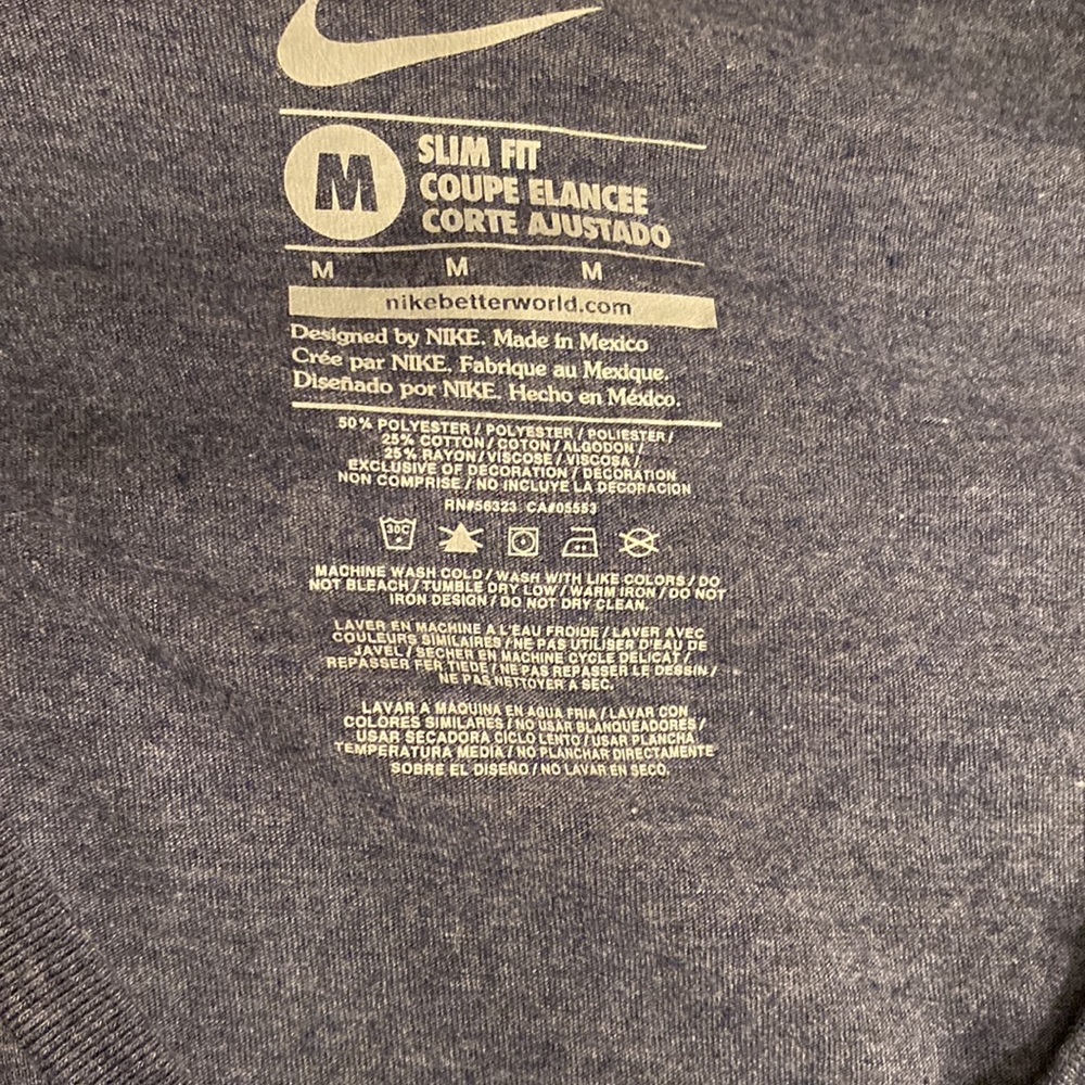 Nike Women's SlimFit Detroit Tigers Shirt size Medium - Picture 4 of 8